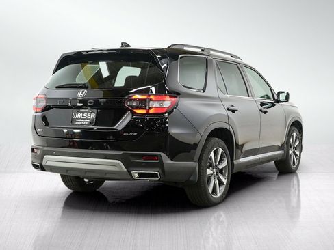 Used 2024 Honda Pilot Elite image 5