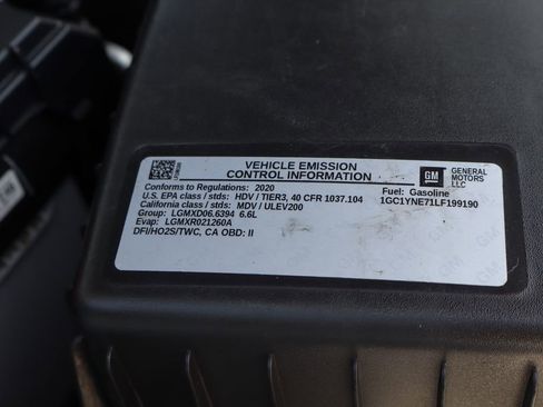 Used 2020 Chevrolet Silverado 2500 LT w/ Fleet Comfort Package AWD/4WD image 13