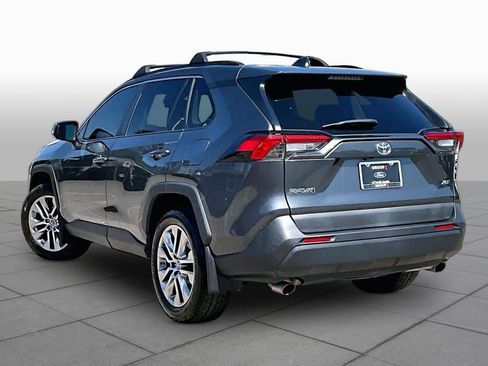 Used 2019 Toyota RAV4 XLE Premium FWD image 6