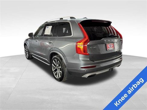 Used 2017 Volvo XC90 T6 Momentum w/ Vision Package image 5