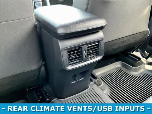 Used 2023 Toyota RAV4 LE AWD/4WD image 10