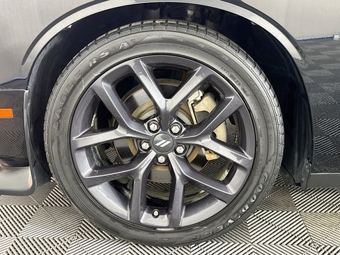 Used 2022 Dodge Challenger R/T w/ Blacktop Package image 33