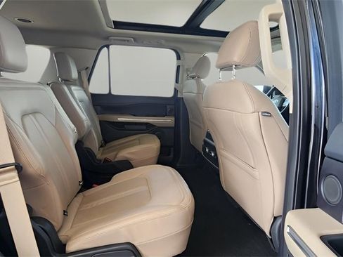 Used 2024 Ford Expedition Limited image 21
