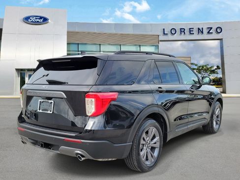 Used 2023 Ford Explorer XLT w/ Equipment Group 202A RWD image 5