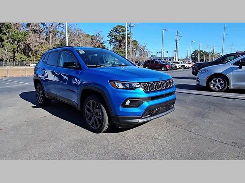 New 2026 Jeep Compass Latitude AWD/4WD image 35