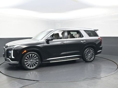 Used 2023 Hyundai Palisade Calligraphy w/ Cargo Package image 9
