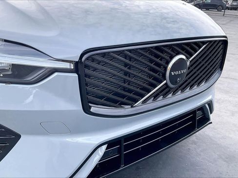 New 2026 Volvo XC60 B5 Ultra w/ Protection Package Premier image 33