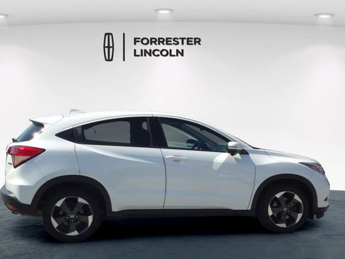 Used 2018 Honda HR-V EX image 2