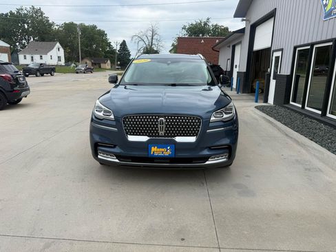 Used 2020 Lincoln Aviator Reserve w/ Equipment Group 202A AWD/4WD image 2