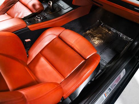 Used 2011 BMW M3 Convertible RWD image 30