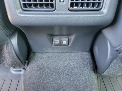 Used 2025 Toyota Camry XSE FWD image 11