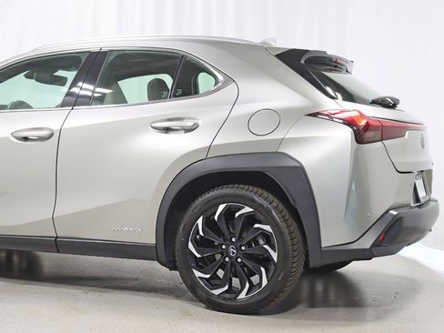 Used 2021 Lexus UX 250h w/ Premium Package AWD/4WD image 10