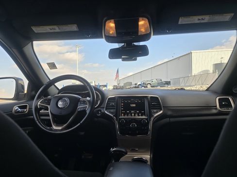 Used 2015 Jeep Grand Cherokee Laredo w/ Quick Order Package 23E image 24