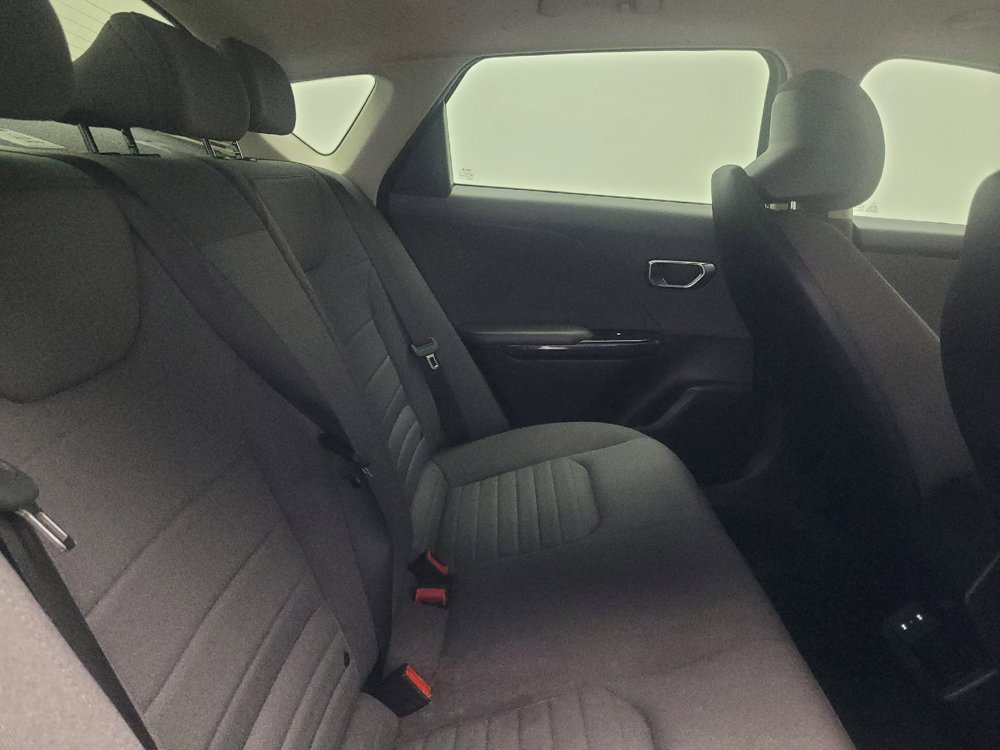 Used 2025 Kia K4 EX FWD image 19