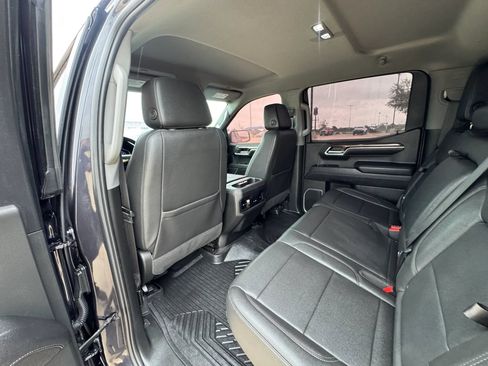 Used 2023 Chevrolet Silverado 1500 LT AWD/4WD image 24