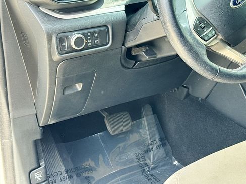 Used 2021 Ford Explorer XLT RWD image 17