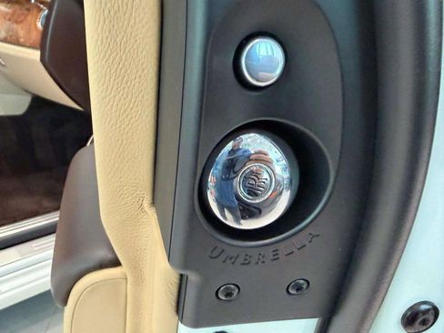 Used 2012 Rolls-Royce Ghost Base image 16