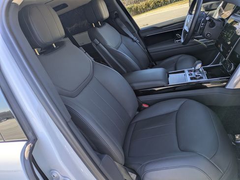 Certified 2023 Land Rover Range Rover SE image 30