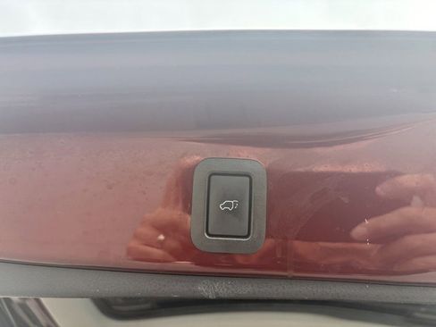 Used 2018 Toyota Highlander FWD V6 image 35