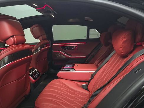 Used 2025 Mercedes-Benz S 63 AMG S image 4