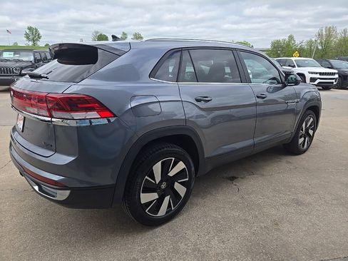 Used 2024 Volkswagen Atlas Cross Sport SE AWD/4WD image 11