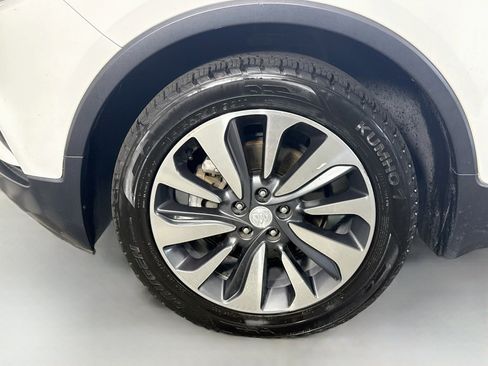 Used 2019 Buick Encore Essence FWD image 38
