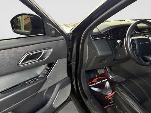 Used 2019 Land Rover Range Rover Velar R-Dynamic SE AWD/4WD image 11