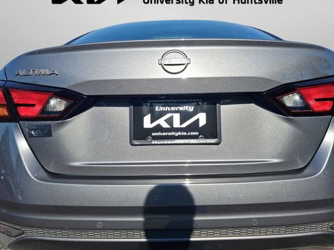 Used 2024 Nissan Altima 2.5 S FWD image 38
