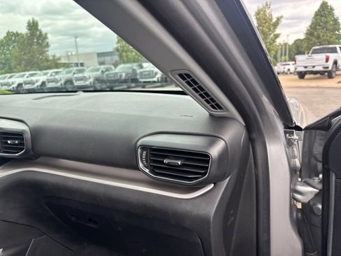 Used 2020 Ford Explorer XLT w/ Equipment Group 202A RWD image 34