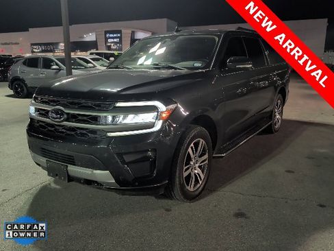 Used 2023 Ford Expedition Max XLT image 7