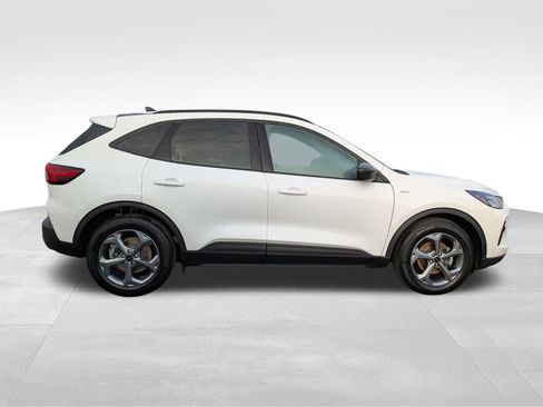 Certified 2025 Ford Escape ST-Line w/ Equipment Group 301A image 4