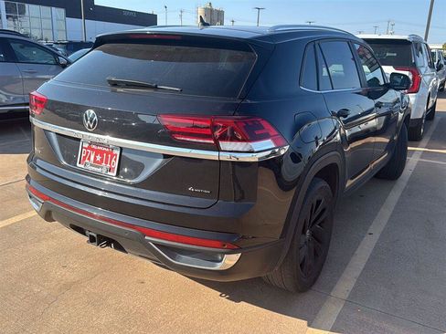 Used 2023 Volkswagen Atlas Cross Sport SE w/ Panoramic Sunroof Package AWD/4WD image 9