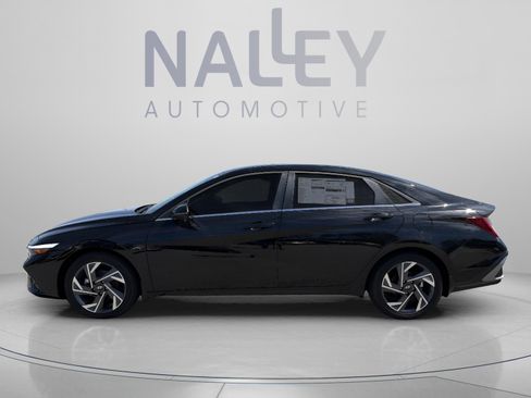 New 2026 Hyundai Elantra Limited FWD image 2