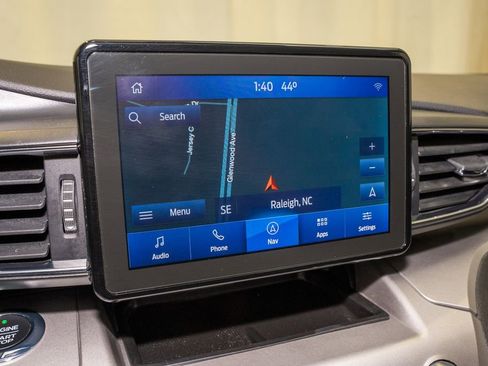 Used 2021 Ford Explorer XLT w/ Equipment Group 202A image 14