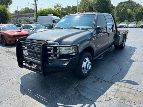 Used 2007 Ford F350 Lariat image 3