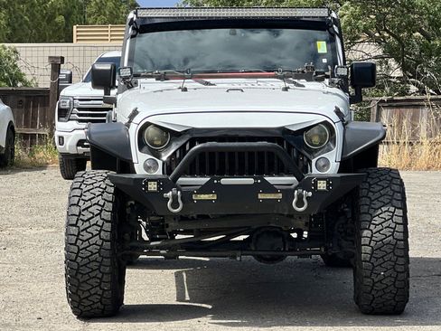 Used 2017 Jeep Wrangler Unlimited Sport AWD/4WD image 9