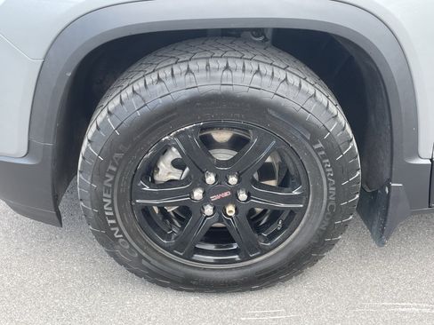 Used 2023 GMC Acadia AT4 w/ Technology Package AWD/4WD image 11