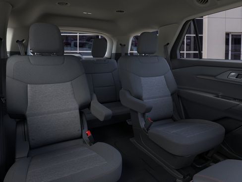 New 2026 Ford Explorer Active RWD image 11