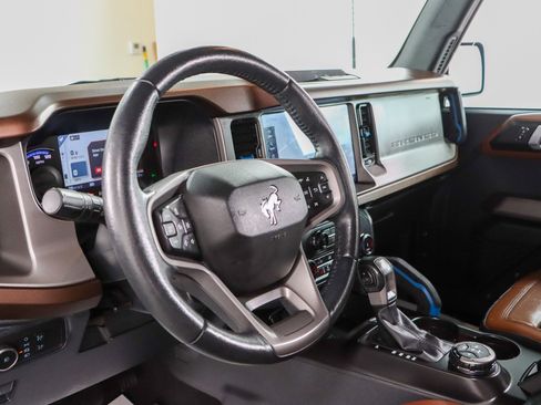 Used 2022 Ford Bronco Outer Banks AWD/4WD image 23