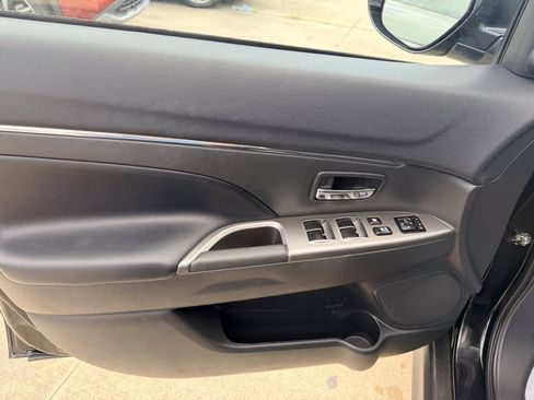 Used 2024 Mitsubishi Outlander Sport SE AWD/4WD image 18