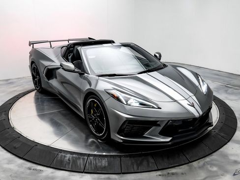 Used 2023 Chevrolet Corvette Stingray Premium Cpe w/ Z51 Performance Package image 27