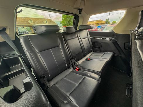 Used 2024 Ford Expedition XLT AWD/4WD image 28