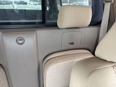 Used 2013 Nissan Frontier SV image 22