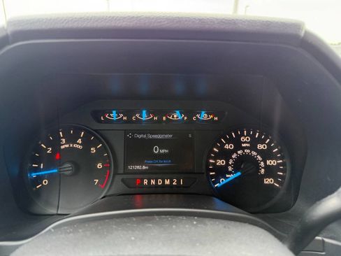 Used 2017 Ford F150 XL w/ Equipment Group 101A Mid RWD image 16