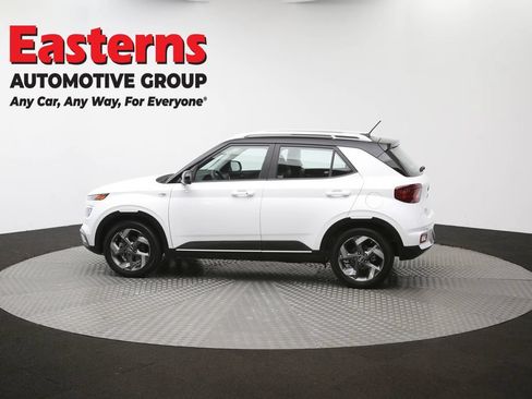 Used 2025 Hyundai Venue Limited FWD image 60