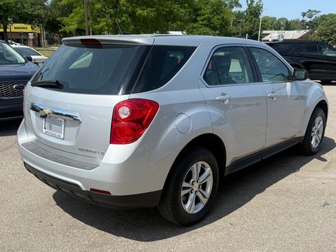 Used 2010 Chevrolet Equinox LS FWD image 5