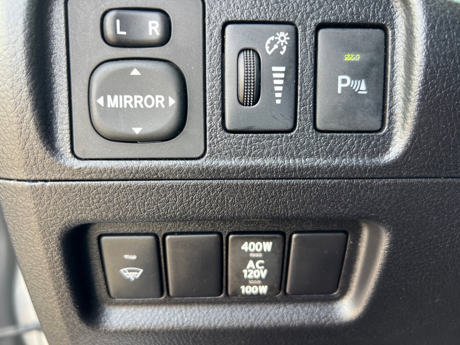 Used 2016 Toyota 4Runner Limited AWD/4WD image 26