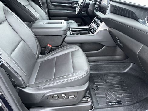 Used 2022 GMC Yukon XL Denali image 35