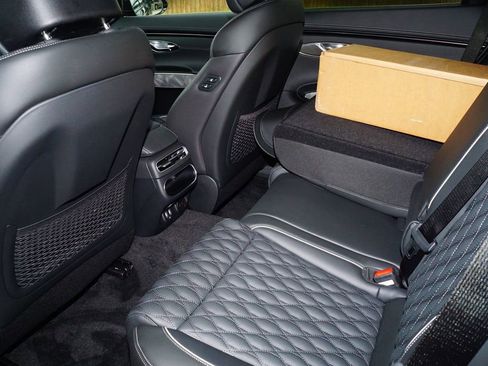 New 2025 Genesis GV70 3.5T Sport w/ Sport Advanced Package image 18