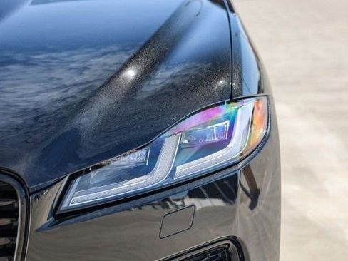 Used 2024 Jaguar F-PACE R-Dynamic S image 11